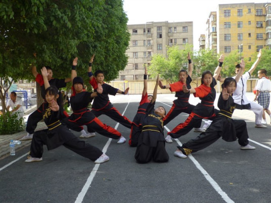 乌鲁木齐市精武学校